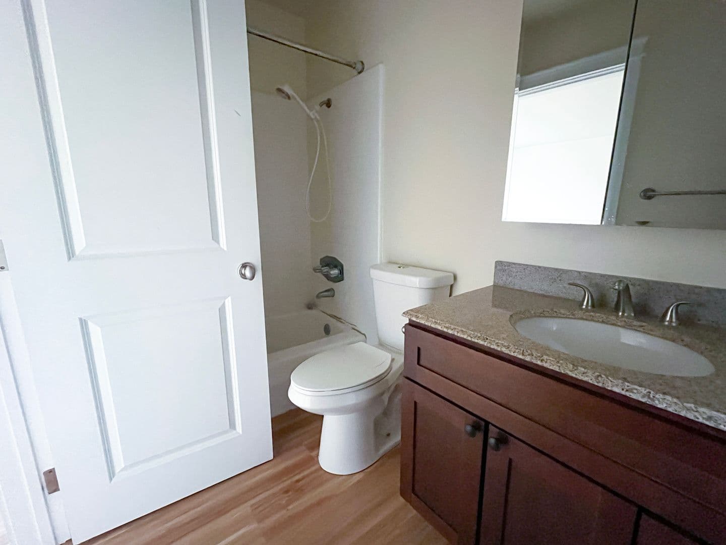 El Segundo Apartment: 311 W Palm Ave
