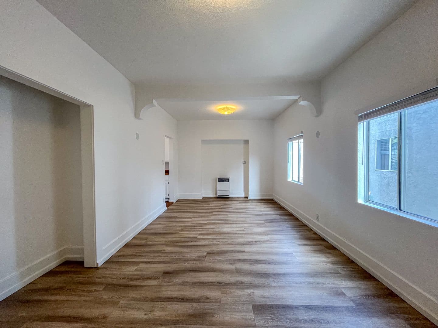 Los Angeles Apartment: 3956-3960 W 27th St