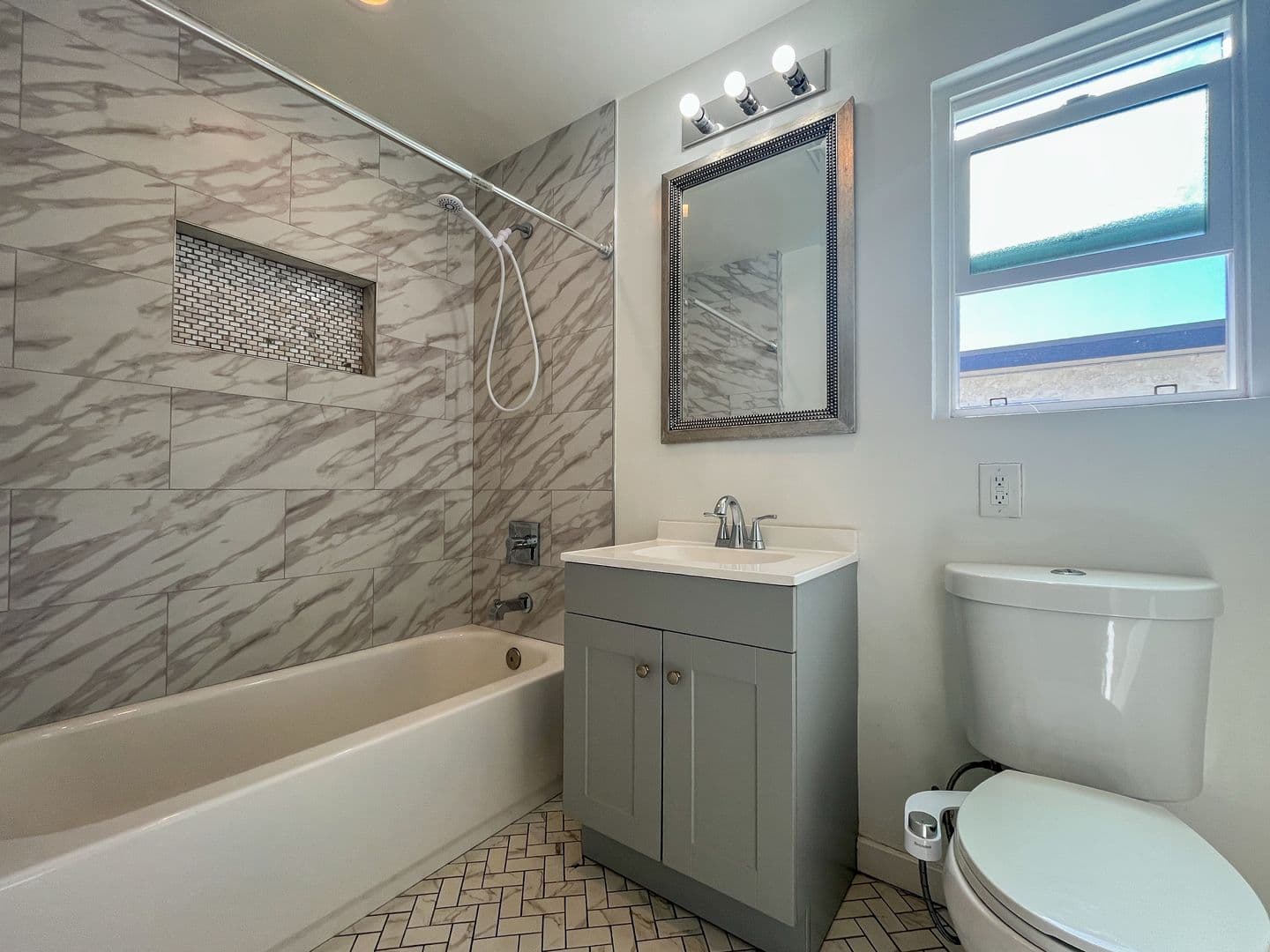 Torrance Apartment: 1549 W. 224th Street