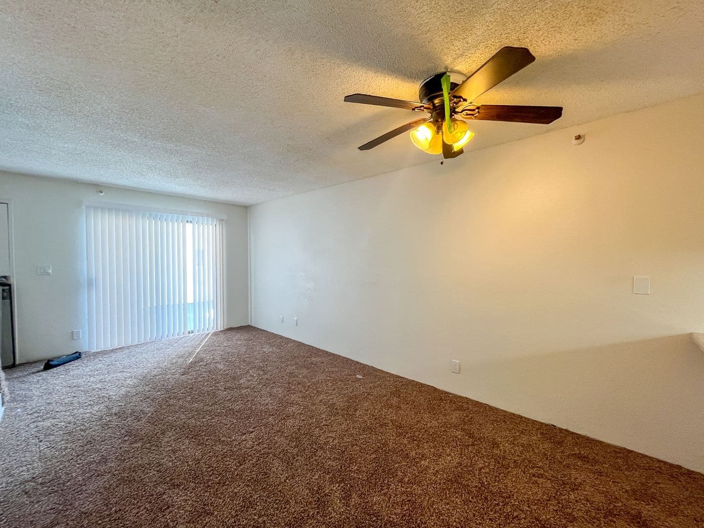Hawthorne Apartment: 12909 Cordary Ave