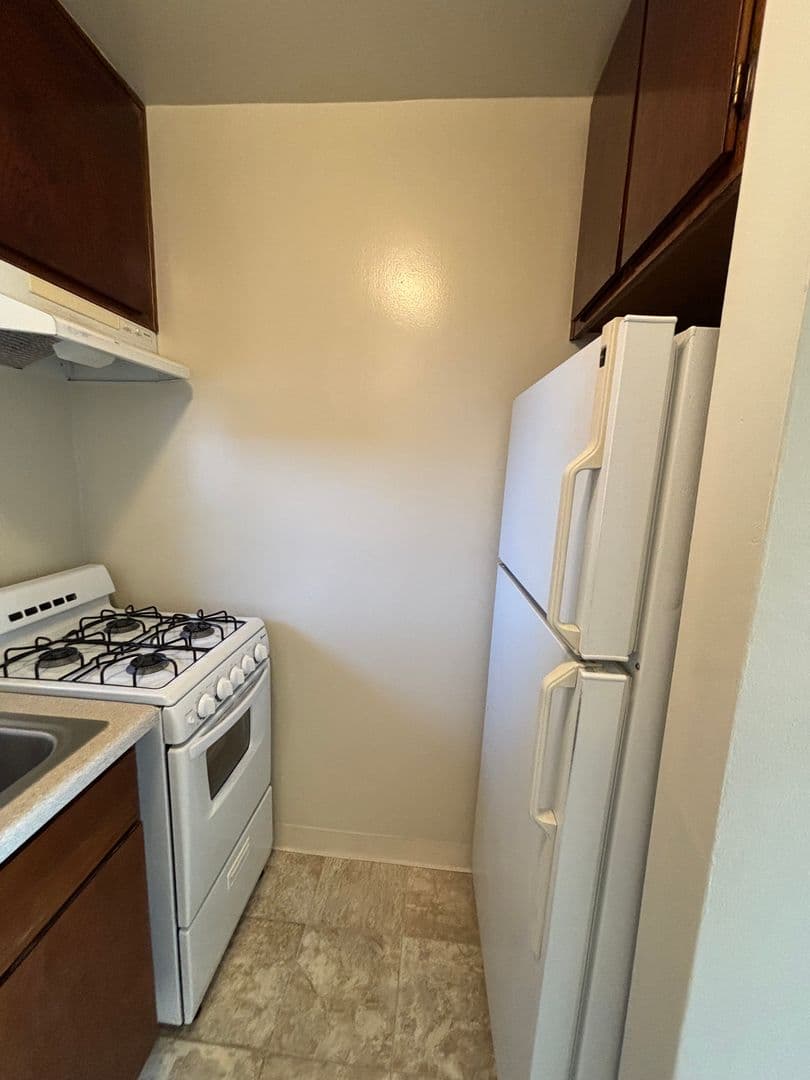 Torrance Apartment: 21910 S Western Ave
