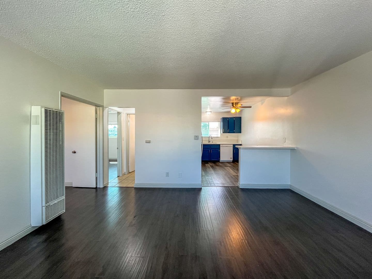 Long Beach Apartment: 1335 Stanley Ave