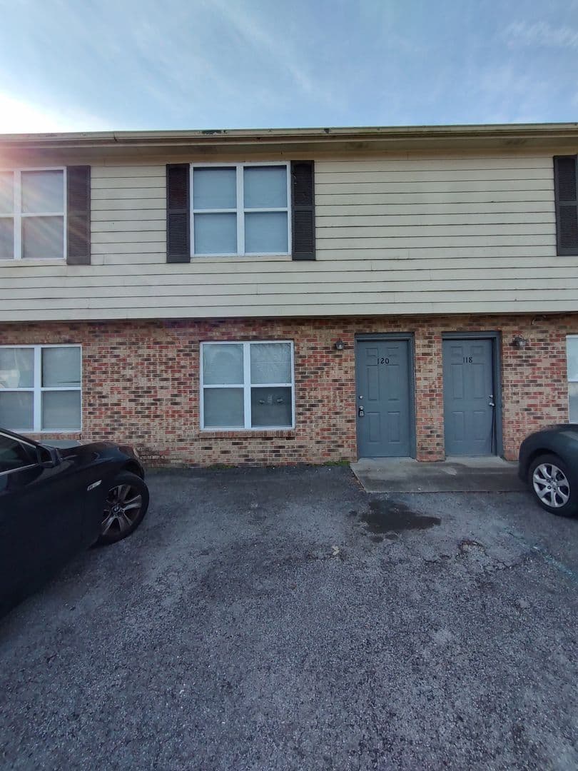 Murfreesboro Townhome: 118 E Northfield Blvd - Unit 120