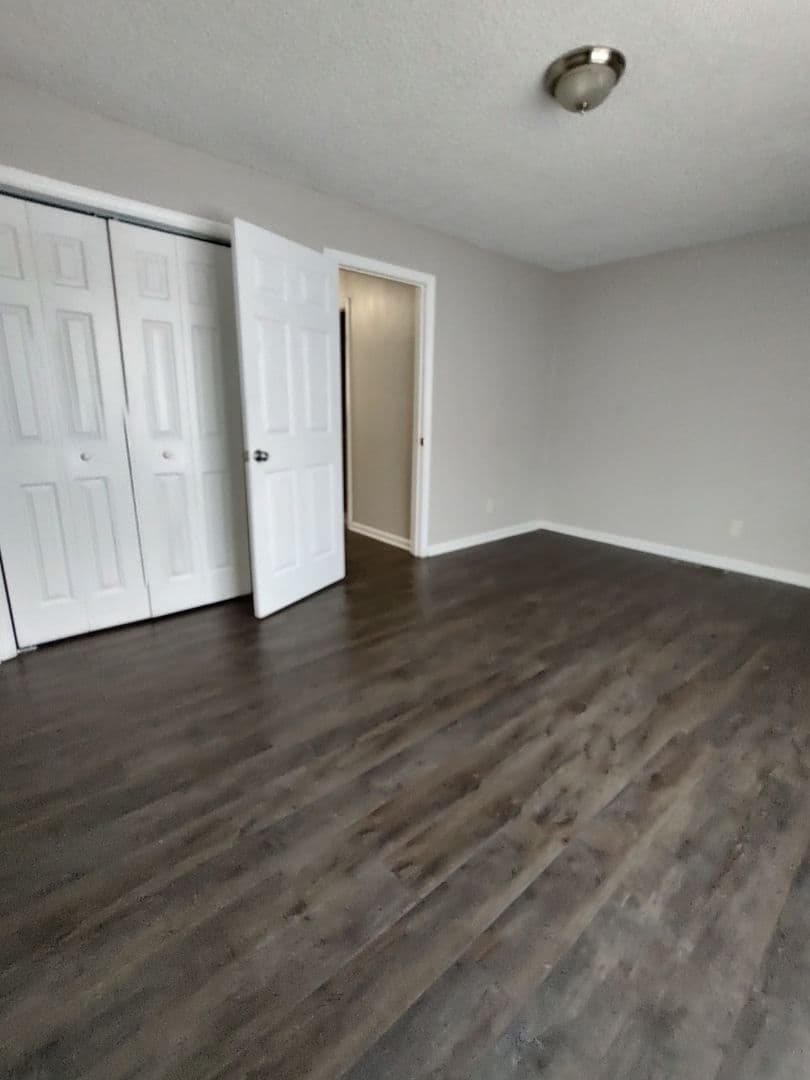 Murfreesboro Apartment: 126 E Northfield Blvd