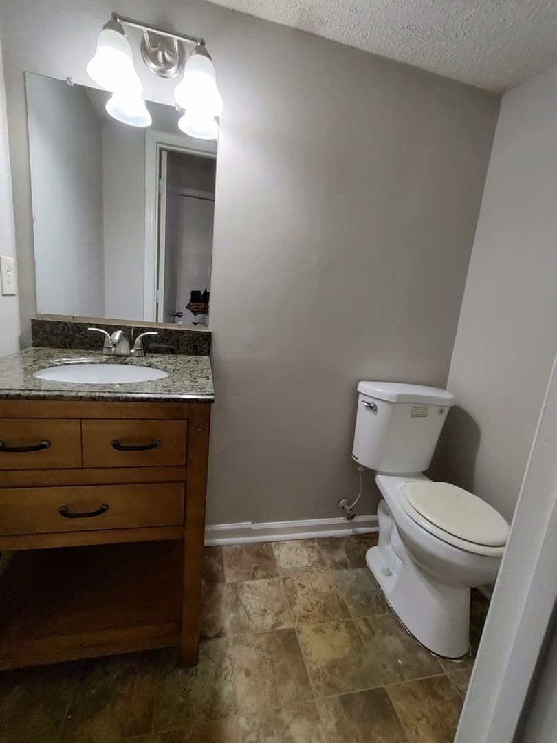 Murfreesboro Townhome: 118 E Northfield Blvd - Unit 120