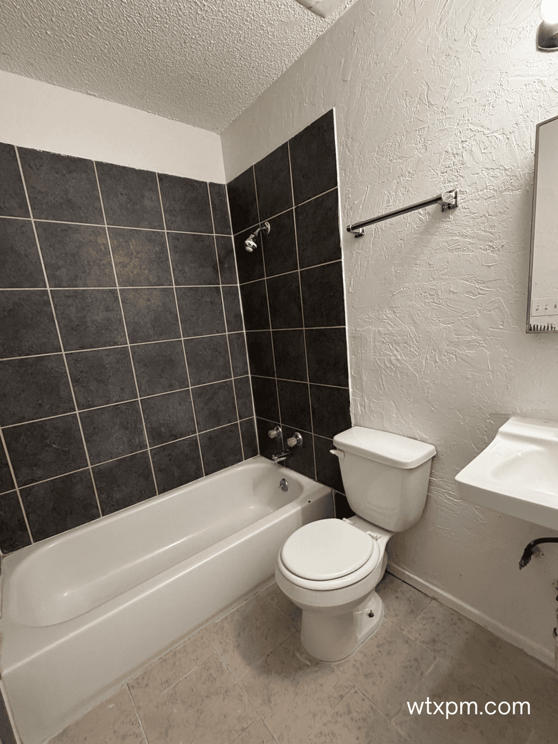 Amarillo Apartment: 6514 NE 12th Ave Unit B