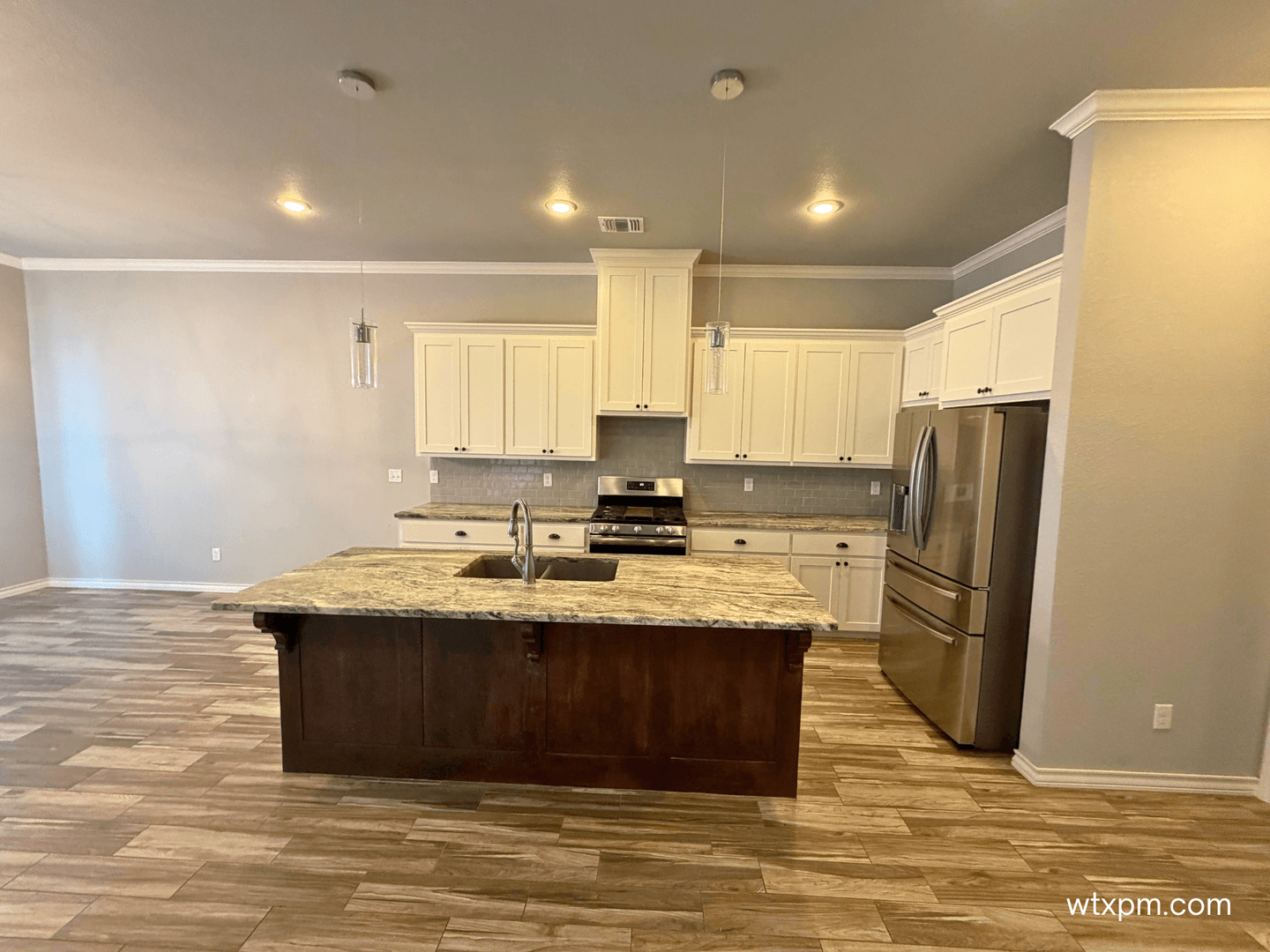 Canyon House: 20 Living Way Ln