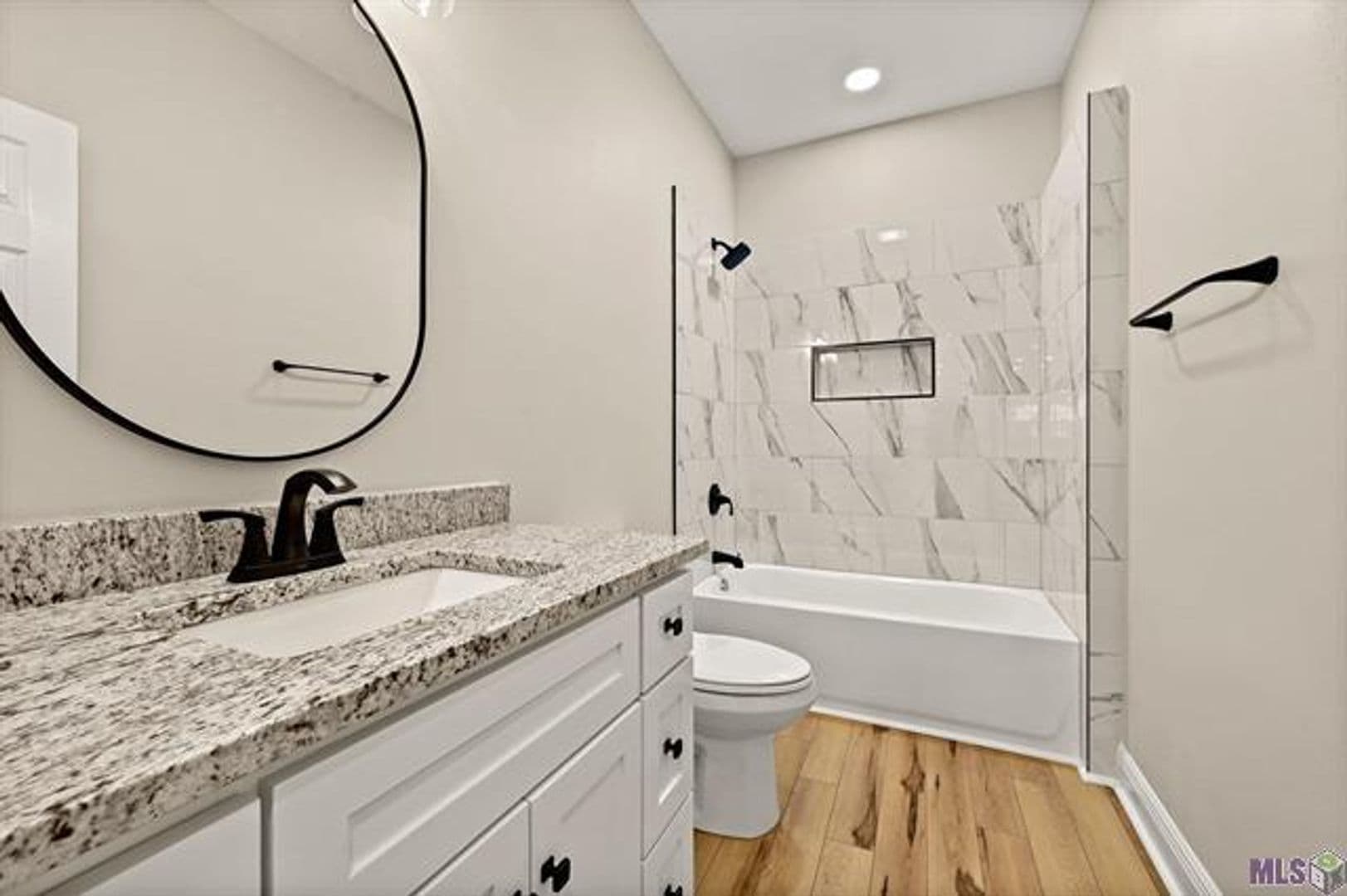 Baton Rouge House: 13411 Country Meadow Ave