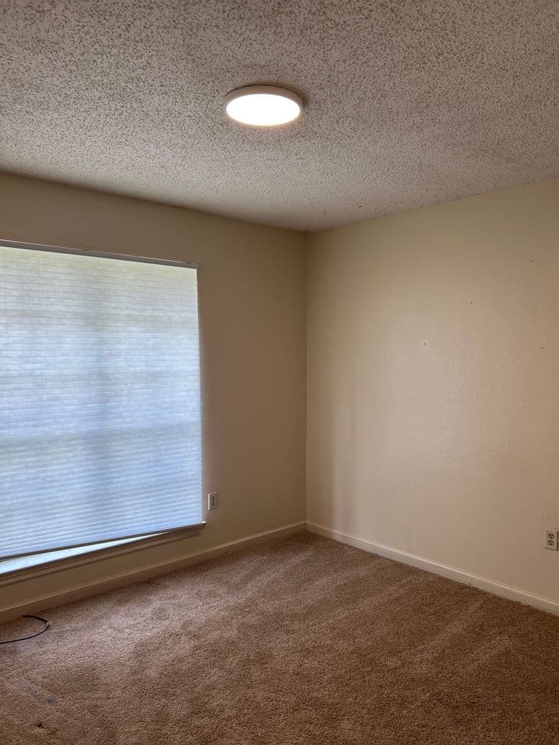 Baton Rouge Apartment: 16072-74, 16082-84 Derby