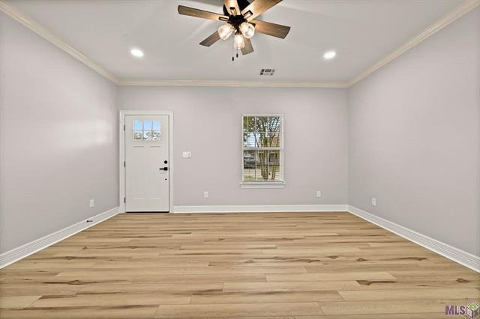 Baton Rouge House: 13411 Country Meadow Ave