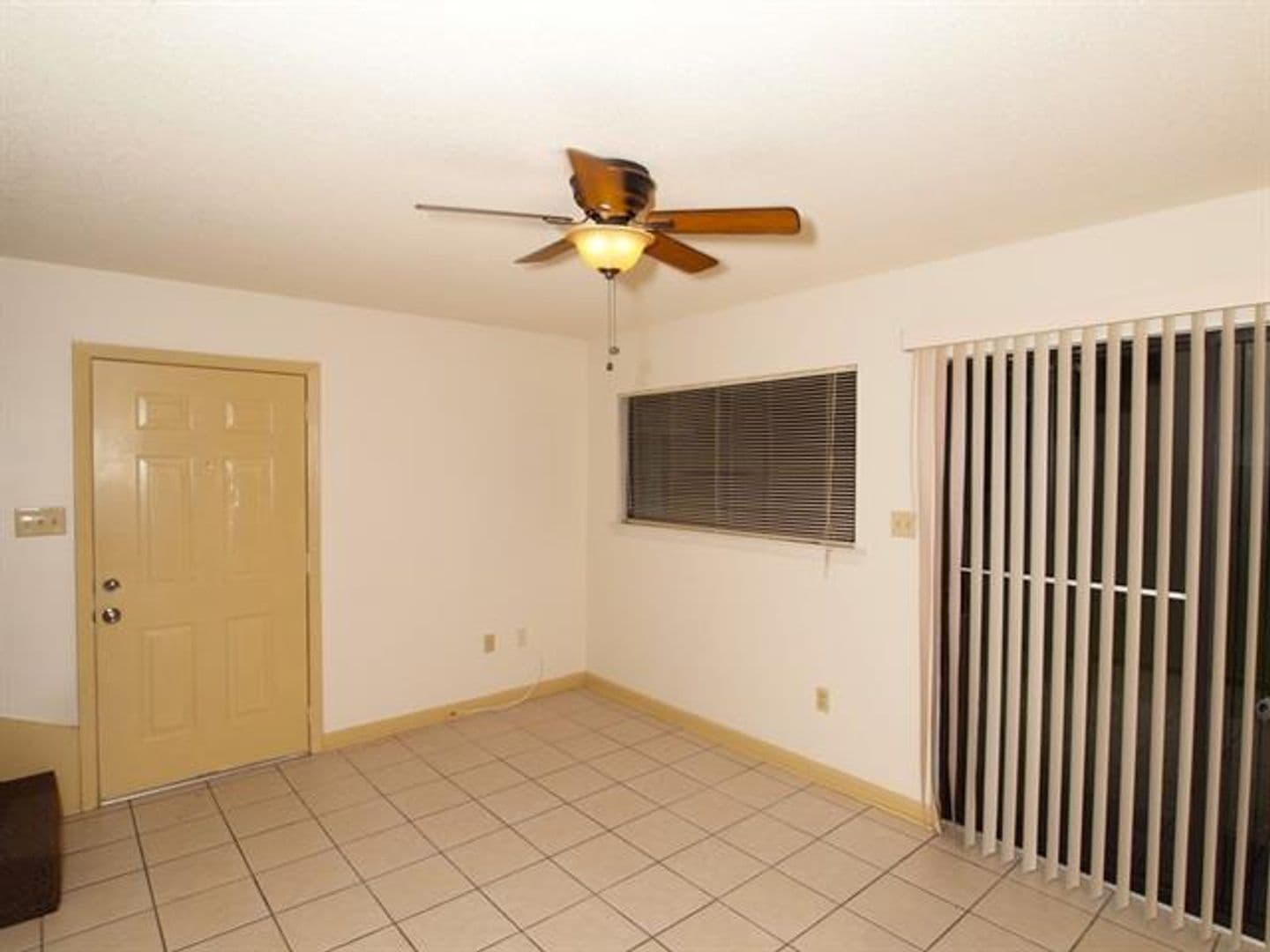 Covington Apartment: 219 & 221 Pear St.