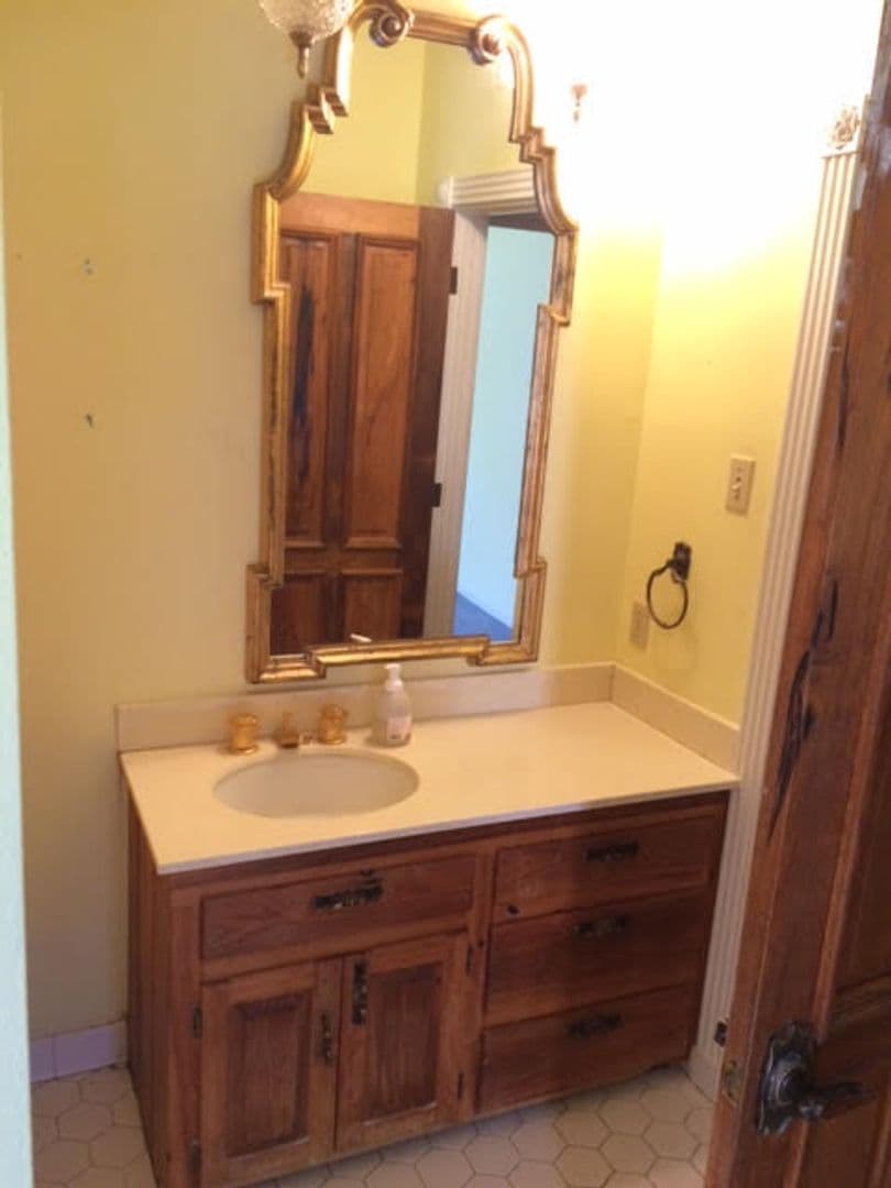 Baton Rouge House: 7656 Rienzi Blvd.