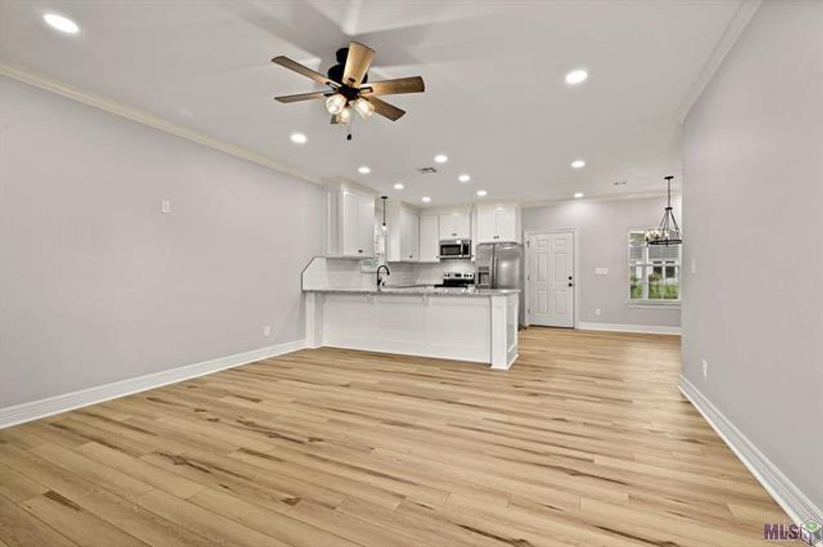 Baton Rouge House: 13411 Country Meadow Ave