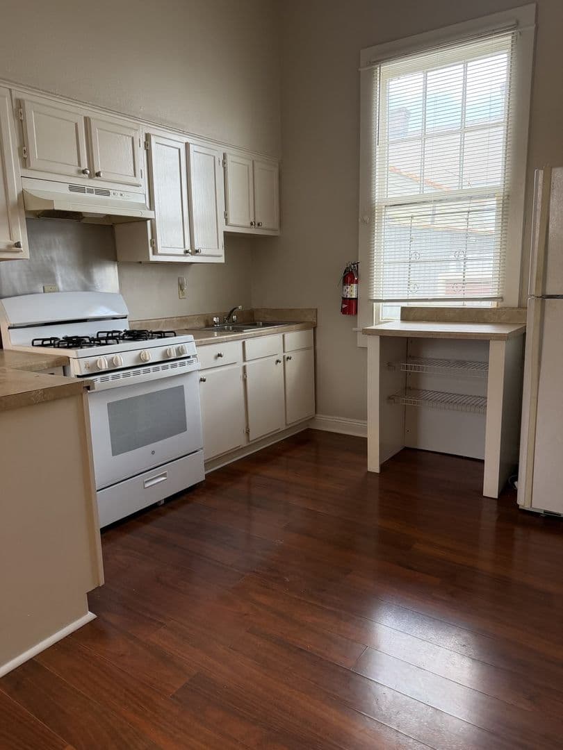 New Orleans Apartment: 3315 Iberville St.