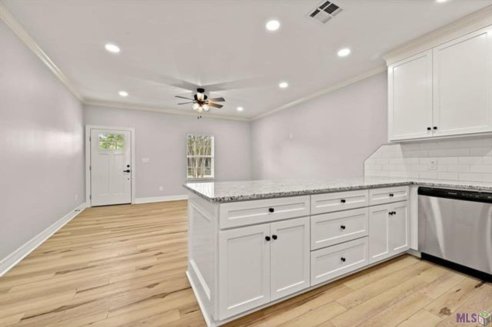 Baton Rouge House: 13411 Country Meadow Ave
