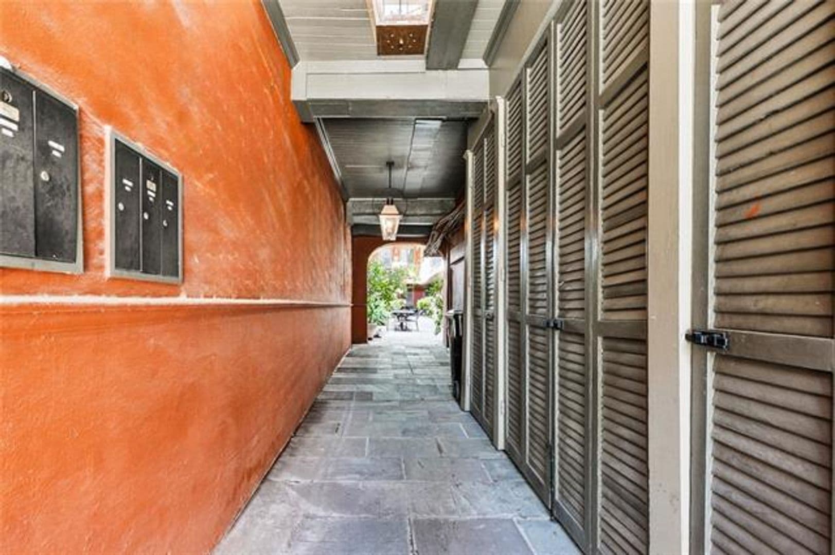 New Orleans House: 931 Royal Unit 5