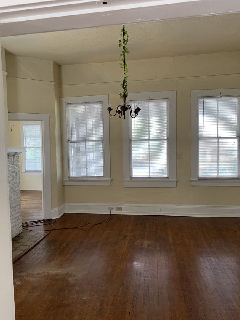 New Orleans Apartment: 2405 & 2405.5 Napoleon