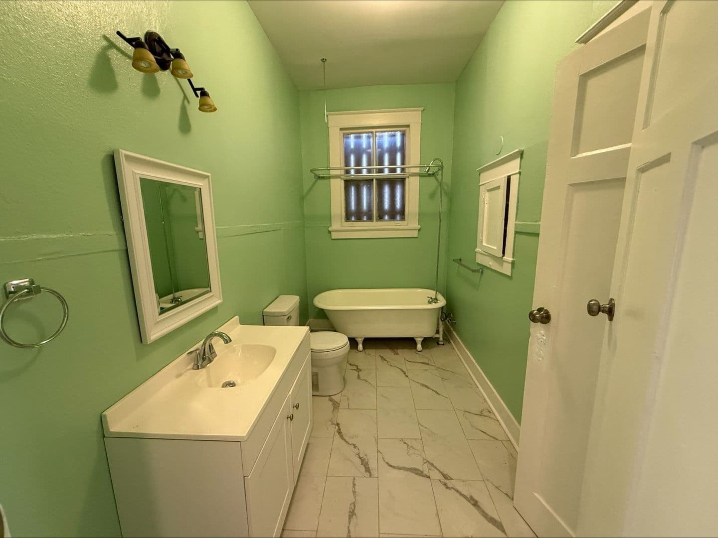 New Orleans Apartment: 1301 Frenchman Street