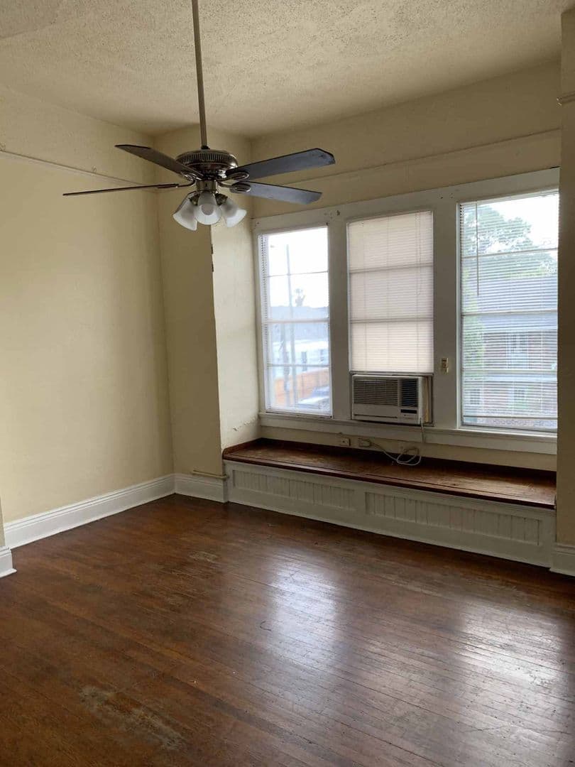 New Orleans Apartment: 2405 & 2405.5 Napoleon