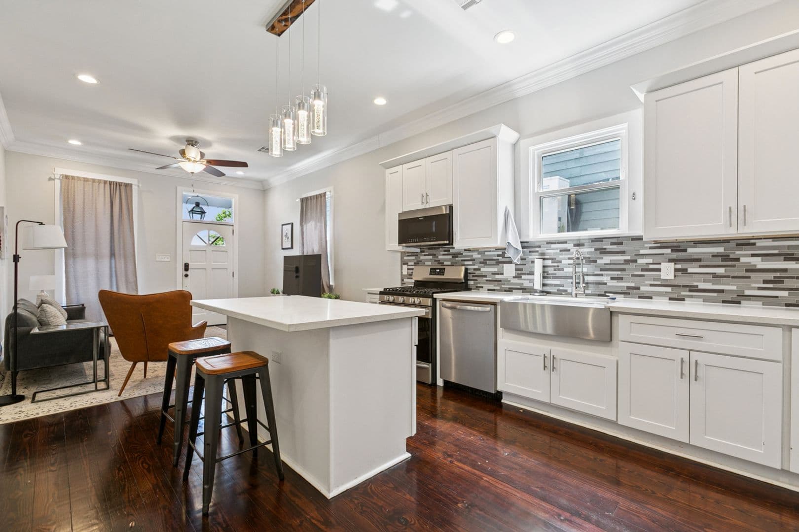 New Orleans Apartment: 2104-2106 Marais St.