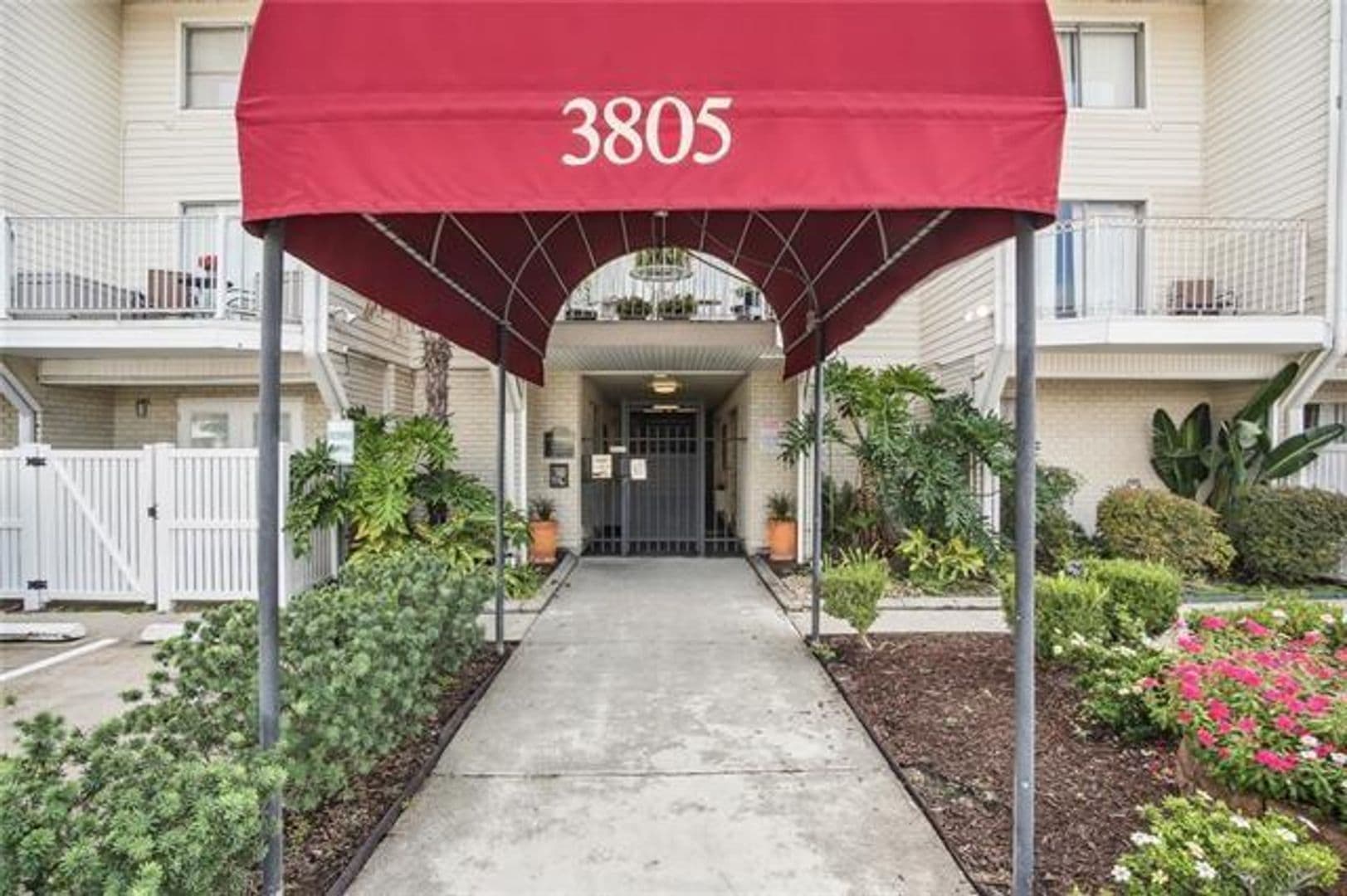 Metairie House: 3805 Houma Blvd., Unit C222
