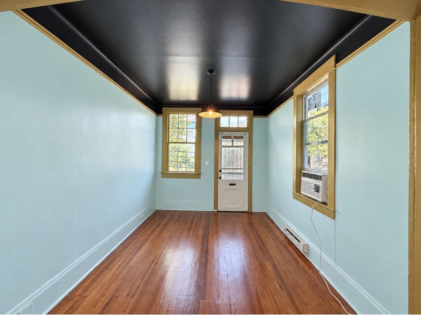 New Orleans Apartment: 1134-36 Frenchmen St