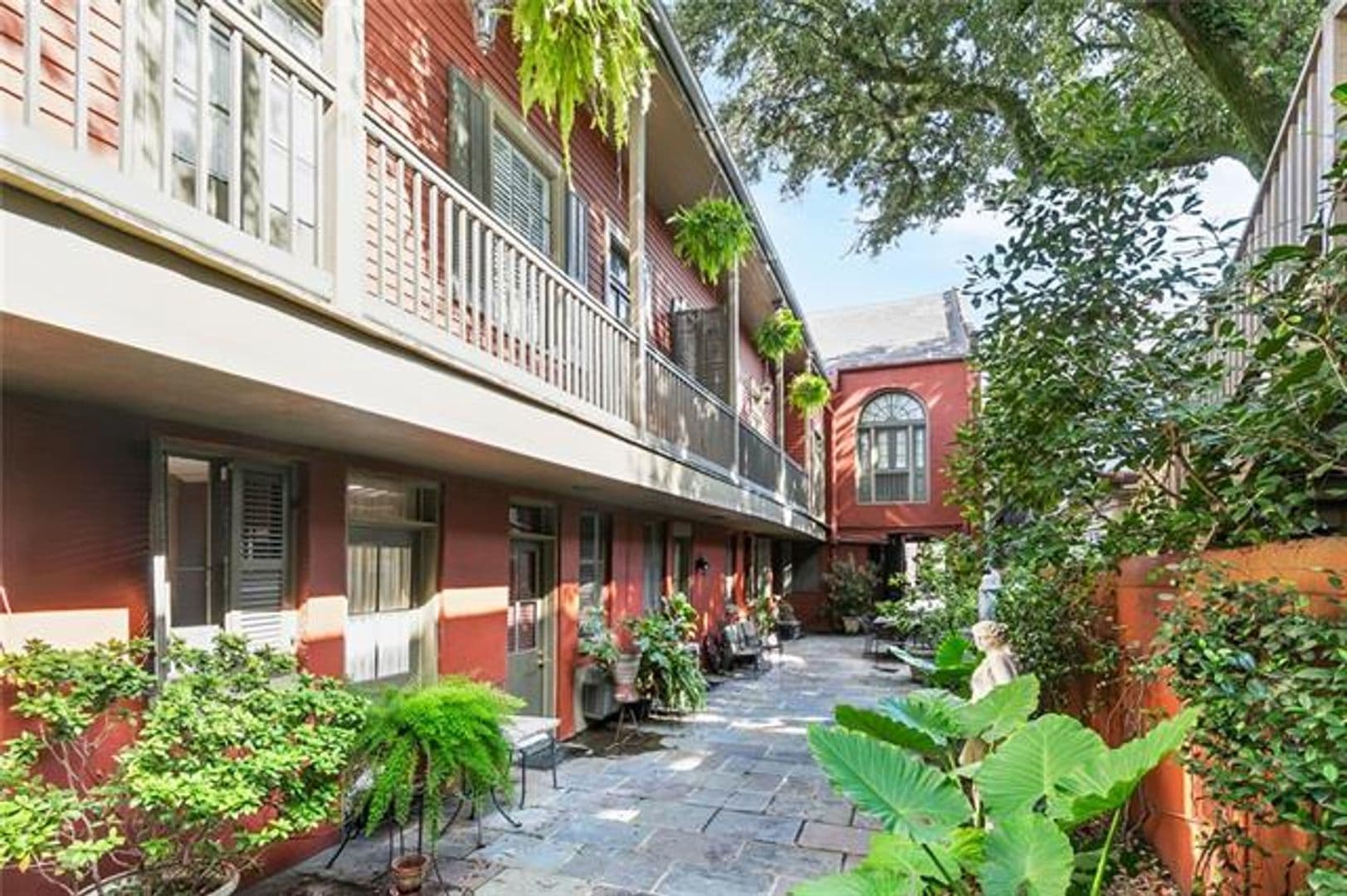 New Orleans House: 931 Royal Unit 5