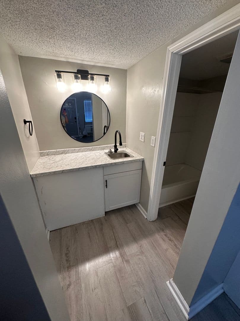 Charleston Apartment: 1607 Bigley Ave