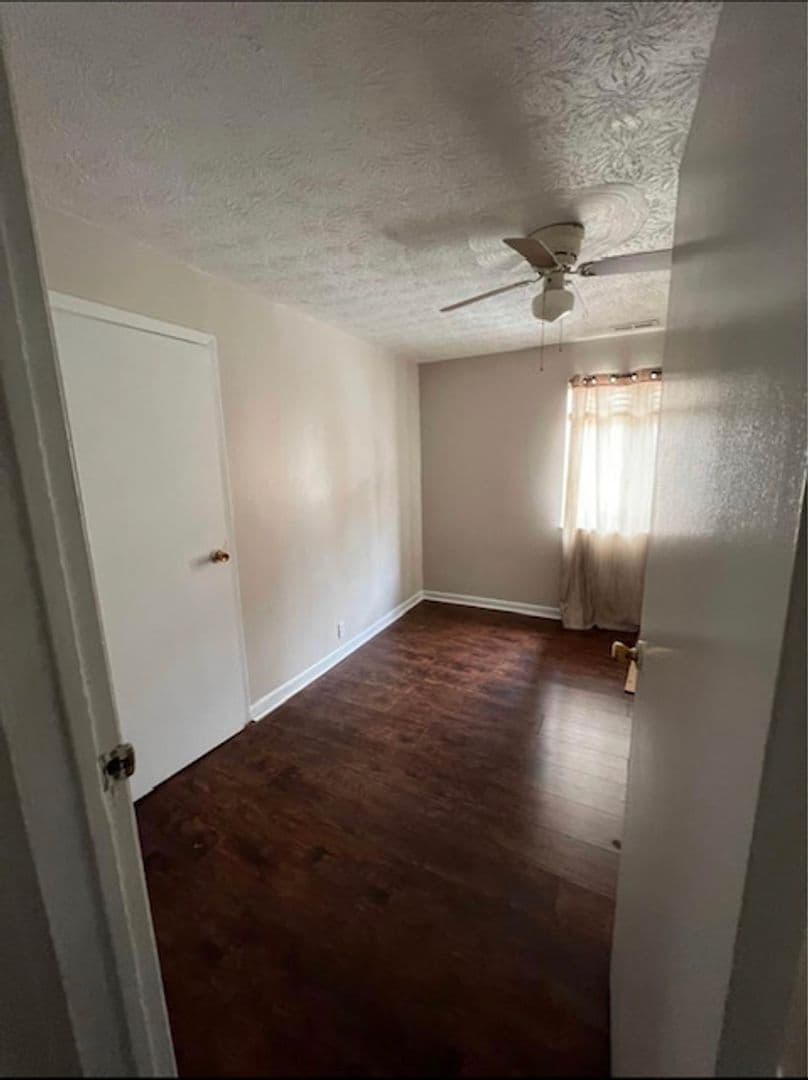 Charleston Apartment: 1517 Washington Street