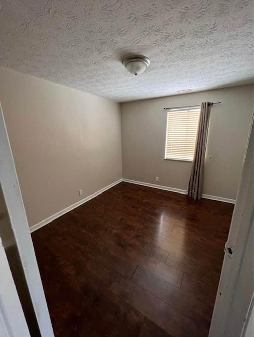 Charleston Apartment: 1517 Washington Street