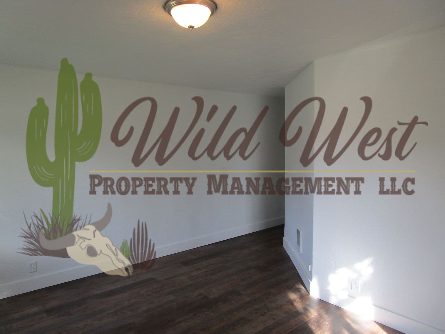 Prineville Apartment: 559/563 NE 2nd Street