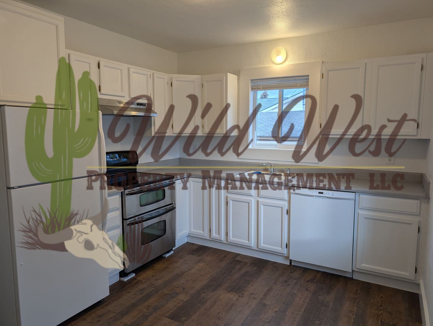 Prineville Apartment: 559/563 NE 2nd Street