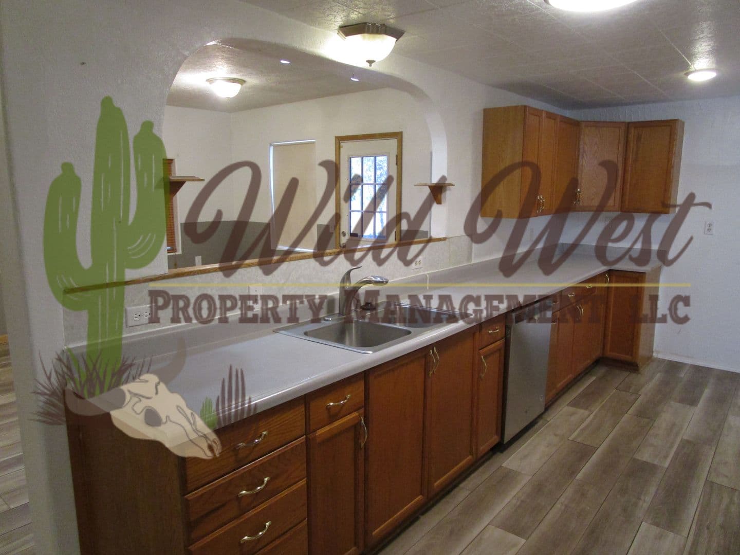 Prineville House: 1940 NE Dobbs Road