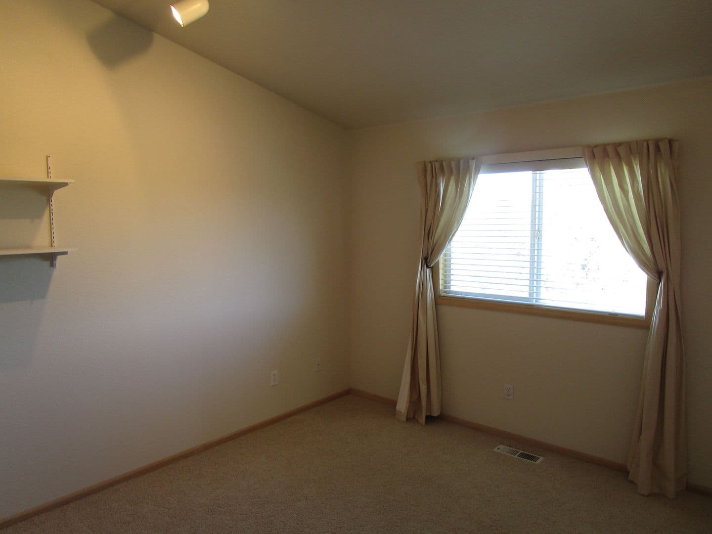 Powell Butte House: 1164 SW Parrish Lane