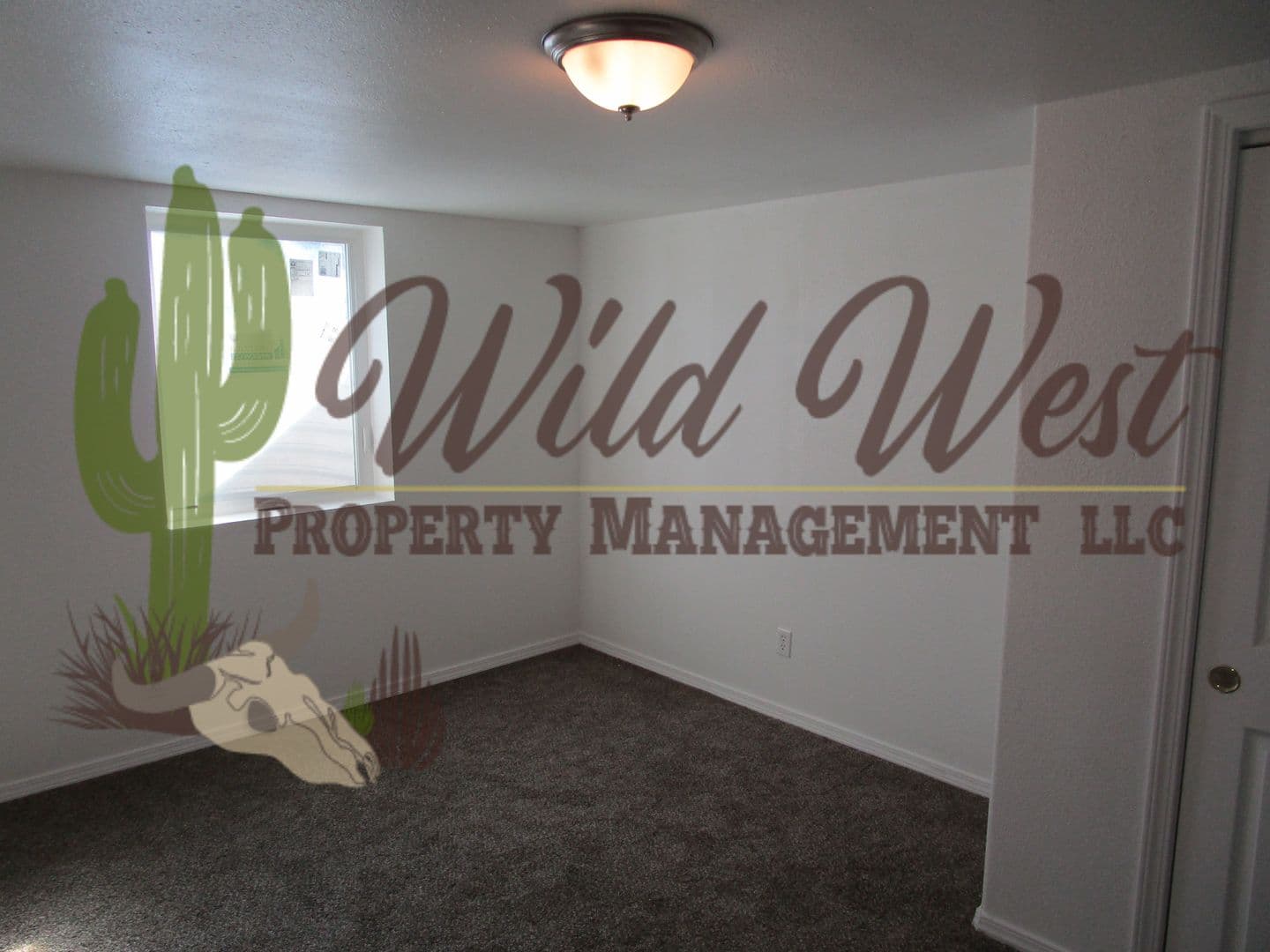 Prineville Apartment: 559/563 NE 2nd Street