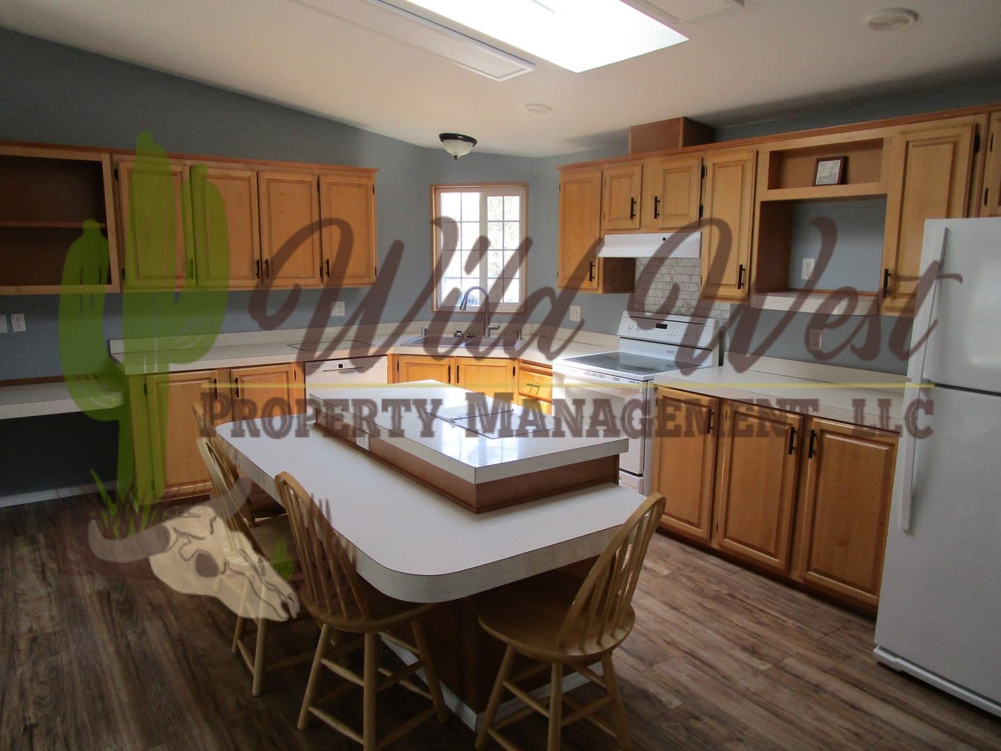 Prineville House: 15142 SE Loafer Ave
