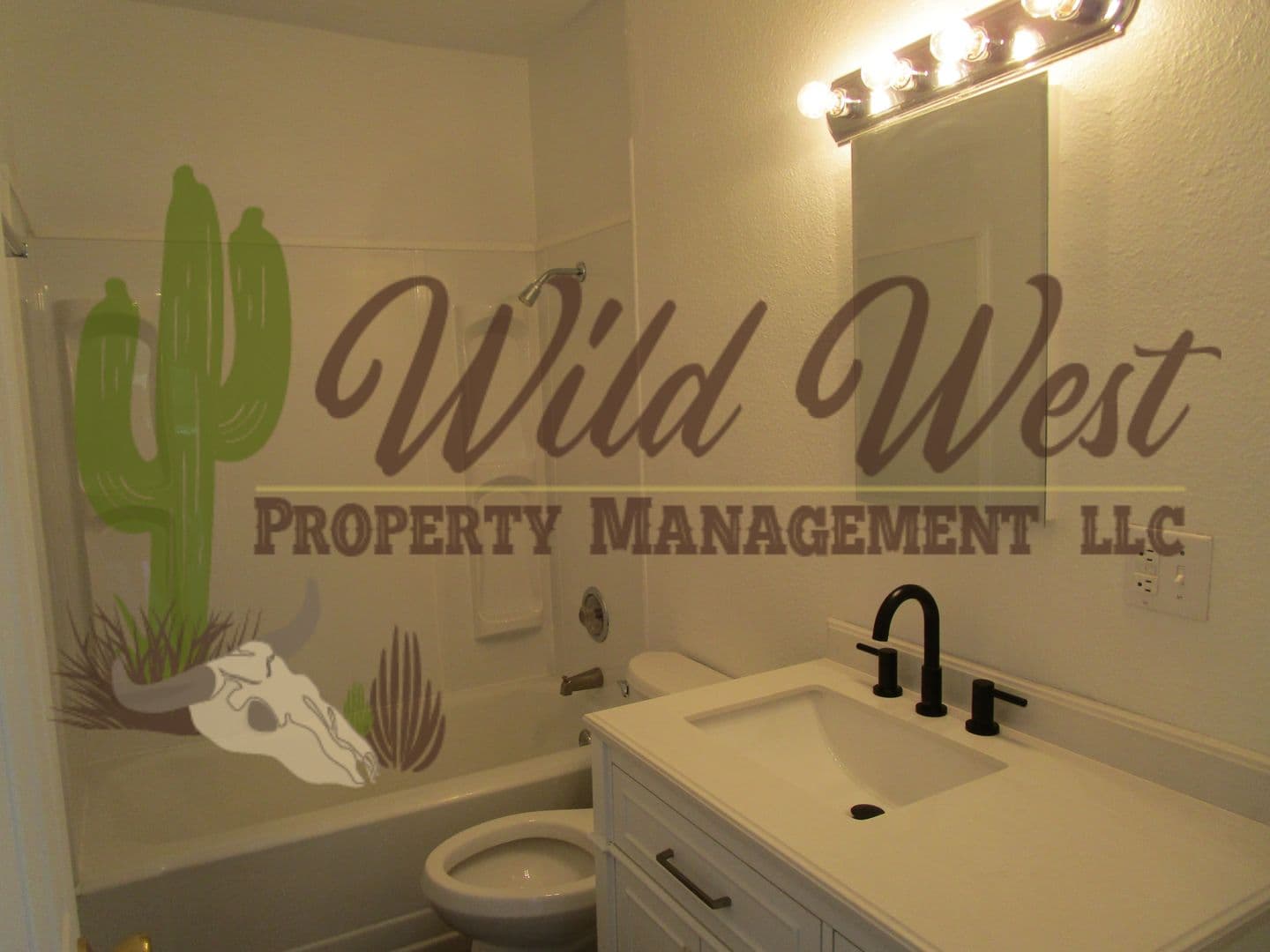 Prineville Apartment: 559/563 NE 2nd Street