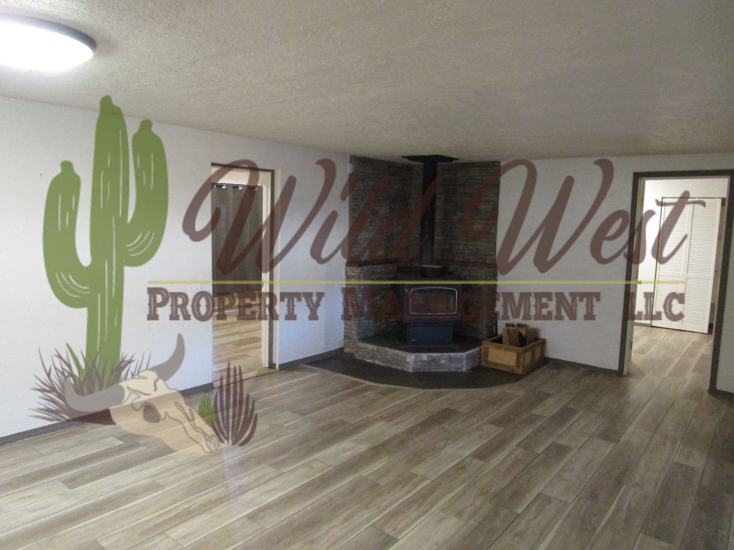 Prineville House: 1940 NE Dobbs Road