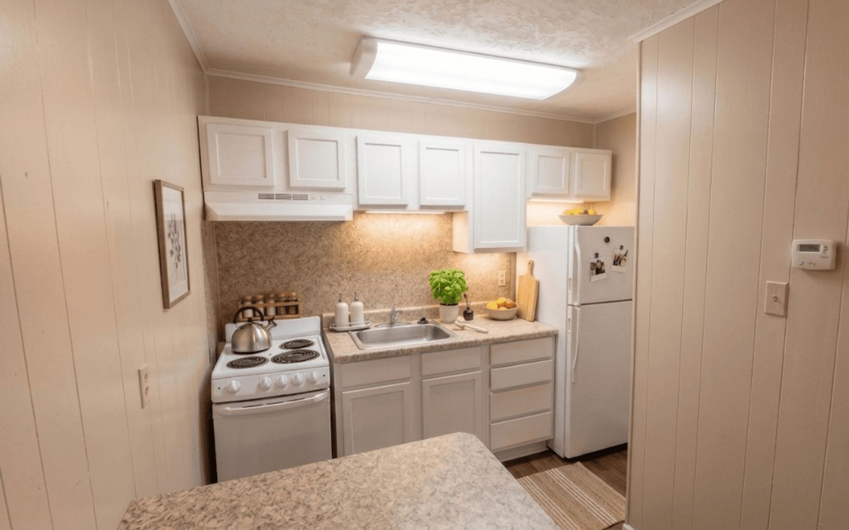 College Station Apartment: 1402 Holleman Dr