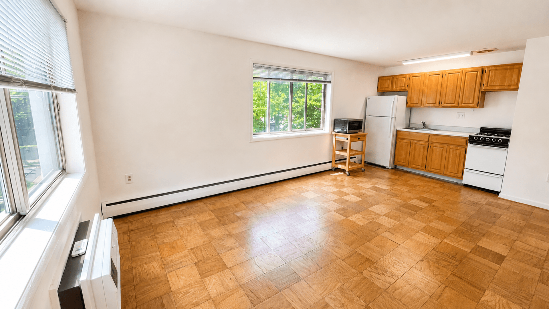 Washington Apartment: 4465 MacArthur Blvd NW