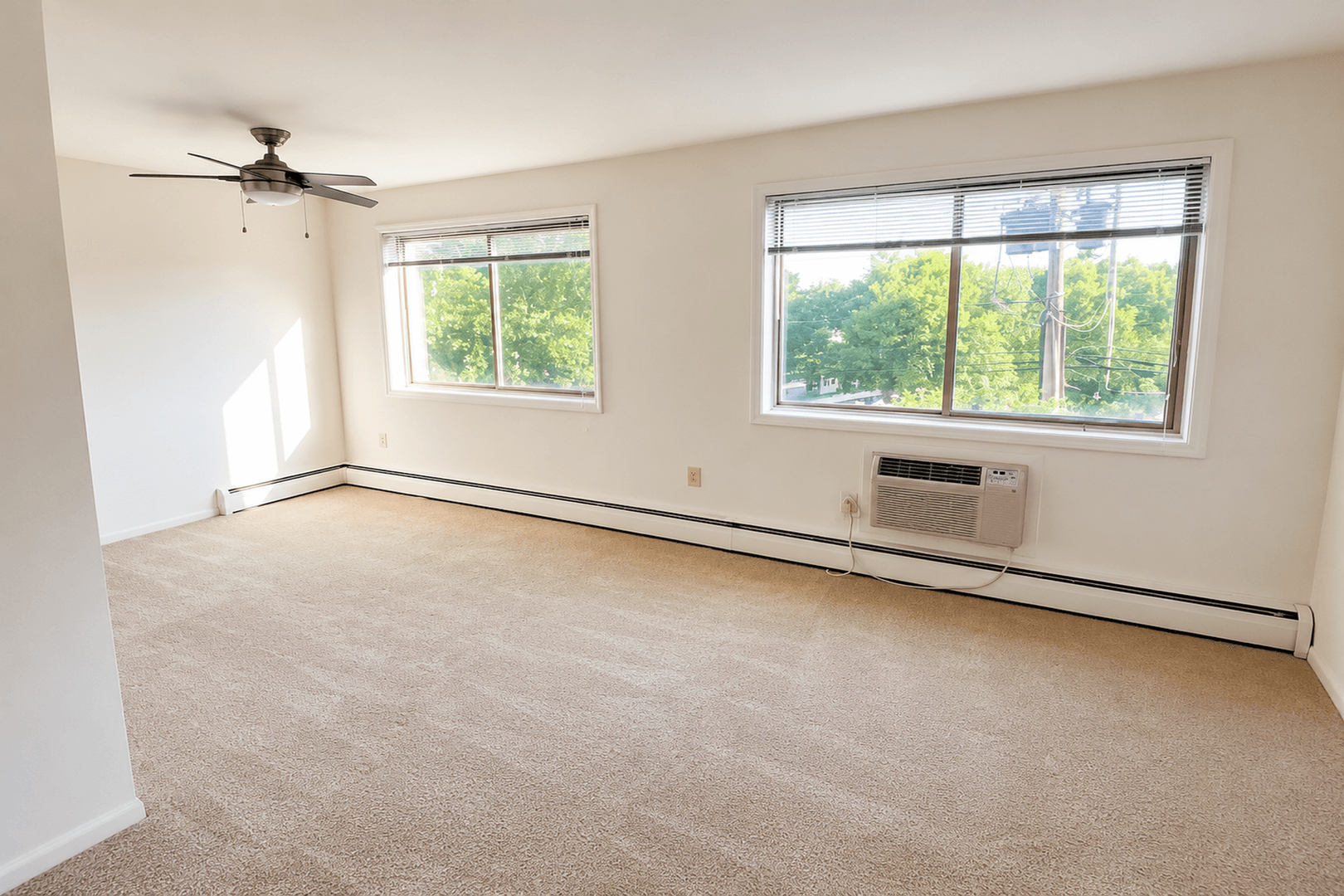 Washington Apartment: 4465 MacArthur Blvd NW