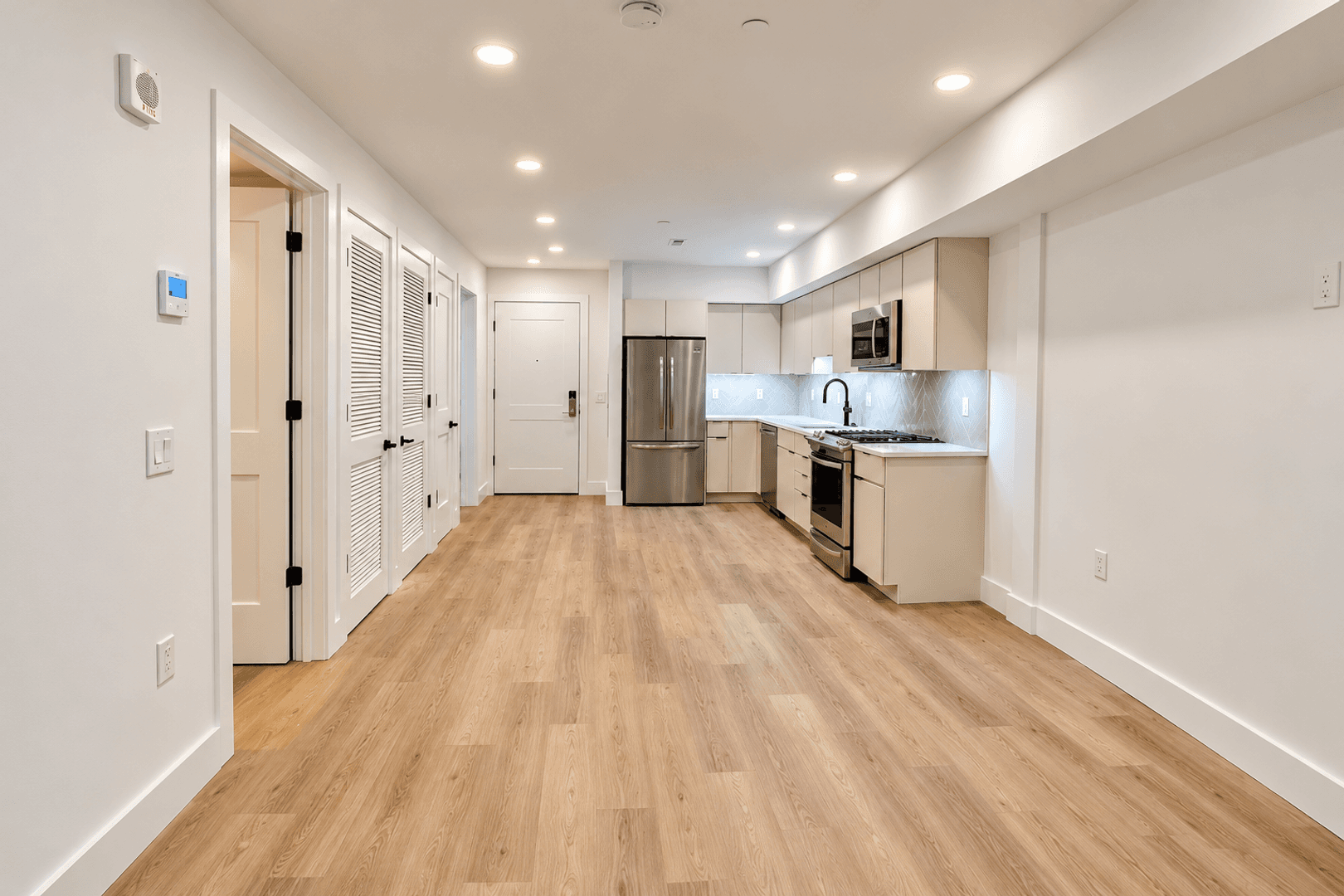 Washington Apartment: 716 L St SE