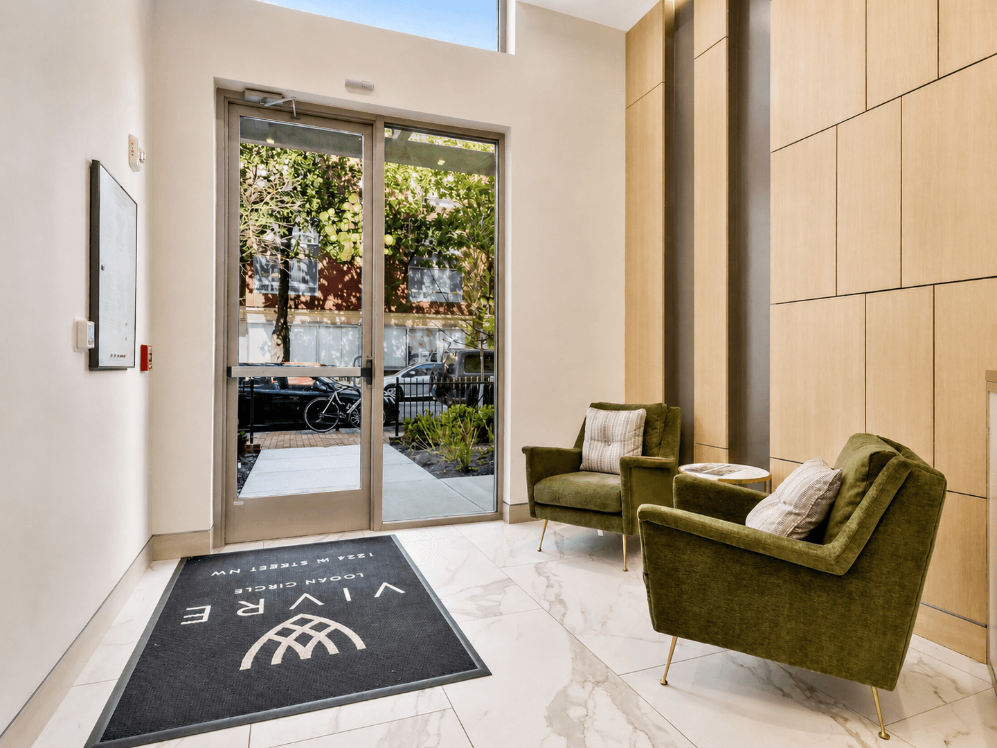 Washington Apartment: 1224 M St NW