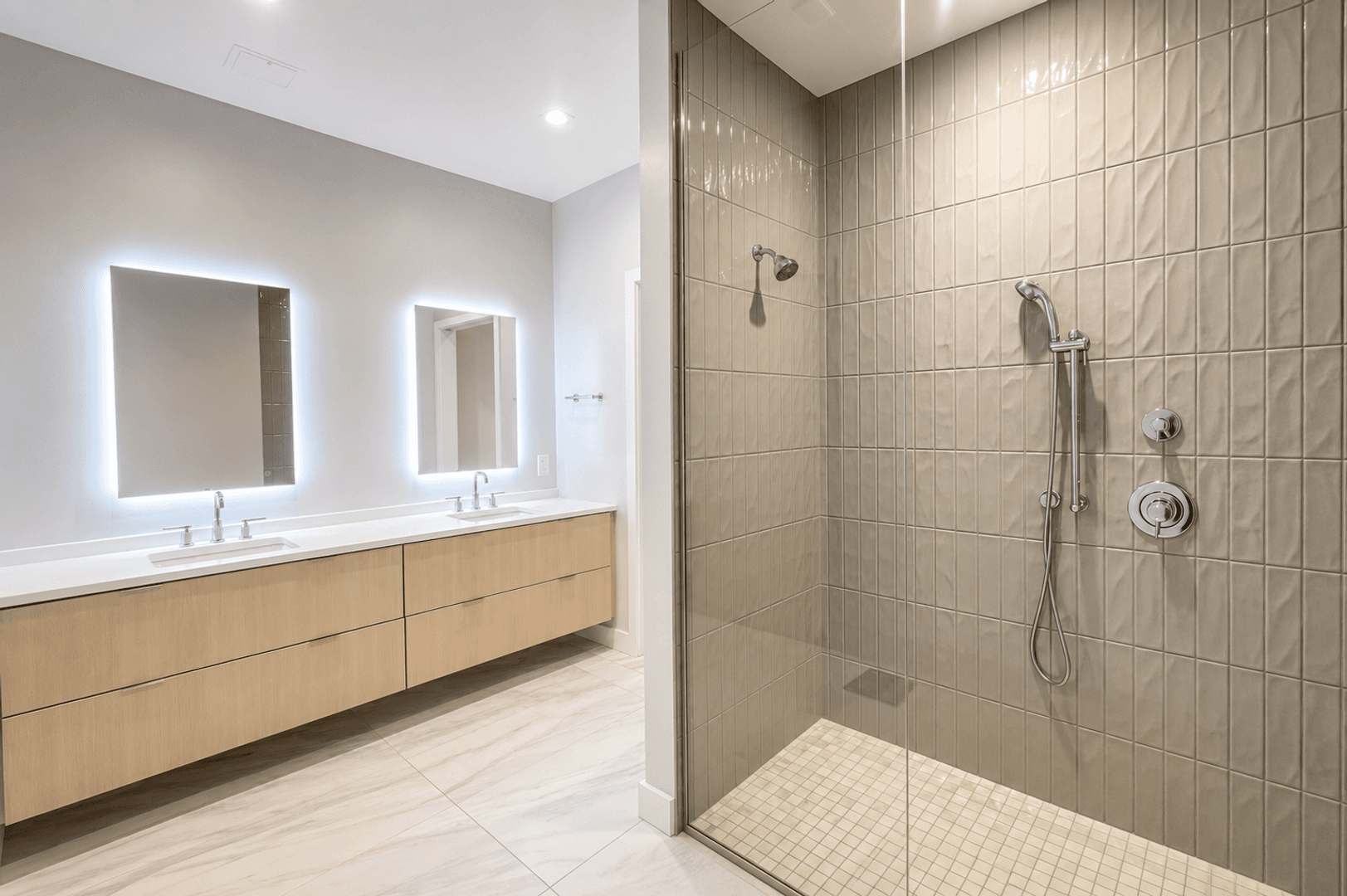 Washington Apartment: 1224 M St NW