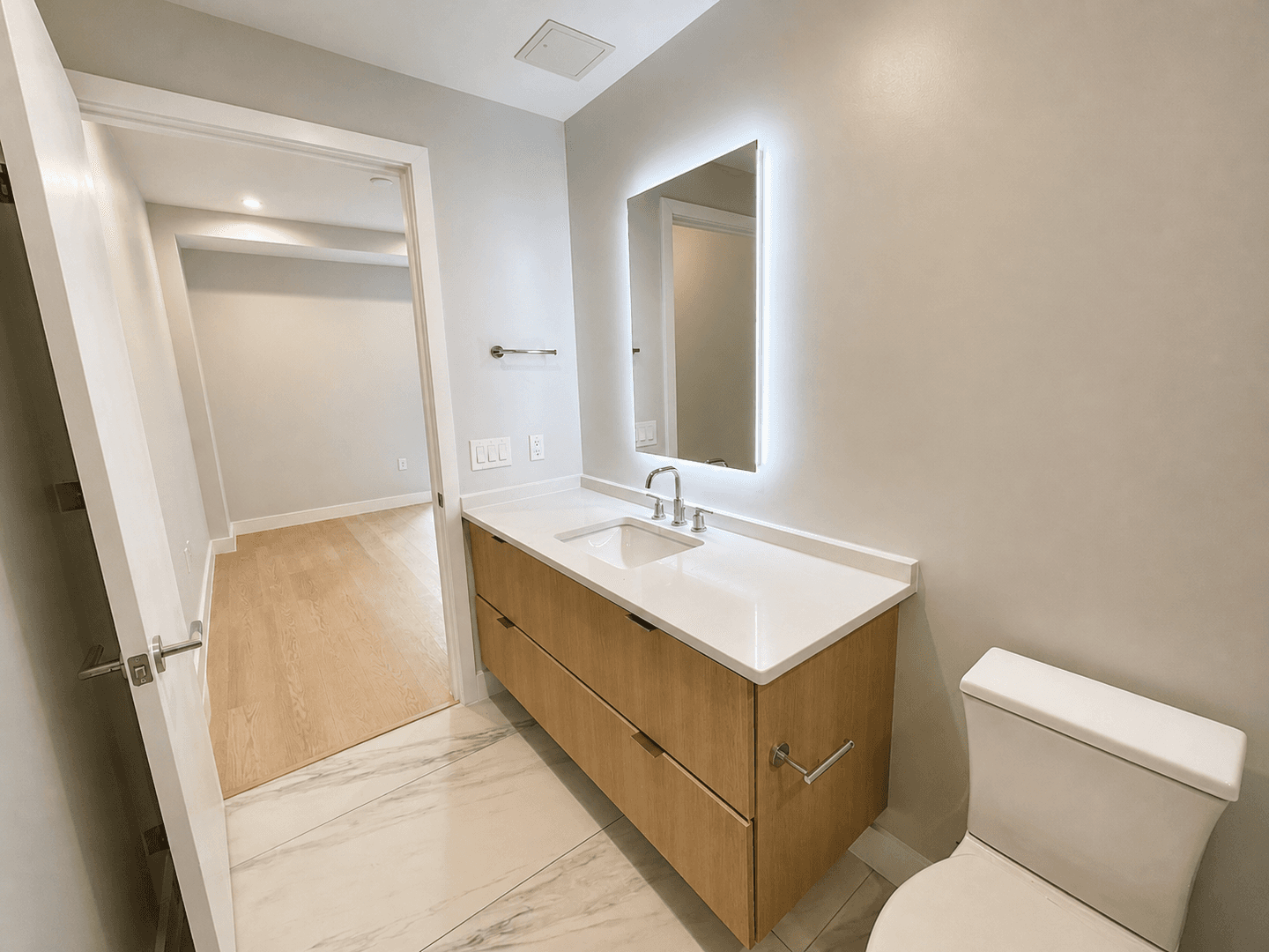 Washington Apartment: 1224 M St NW