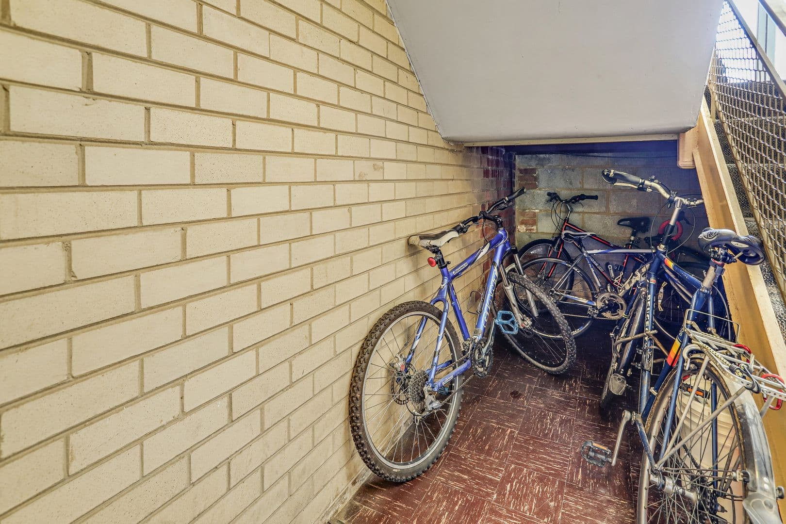 Washington Apartment: 4465 MacArthur Blvd NW