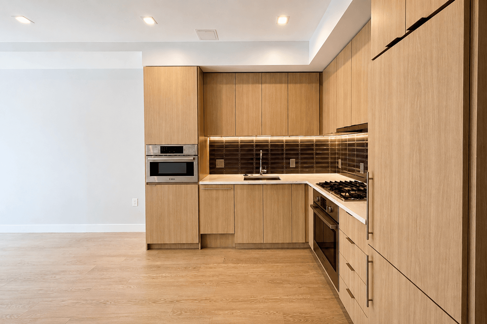 Washington Apartment: 1224 M St NW