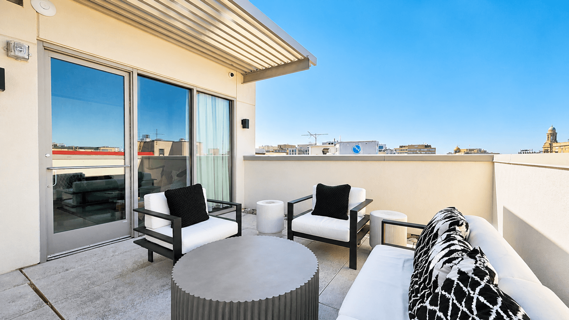 Washington Apartment: 1224 M St NW