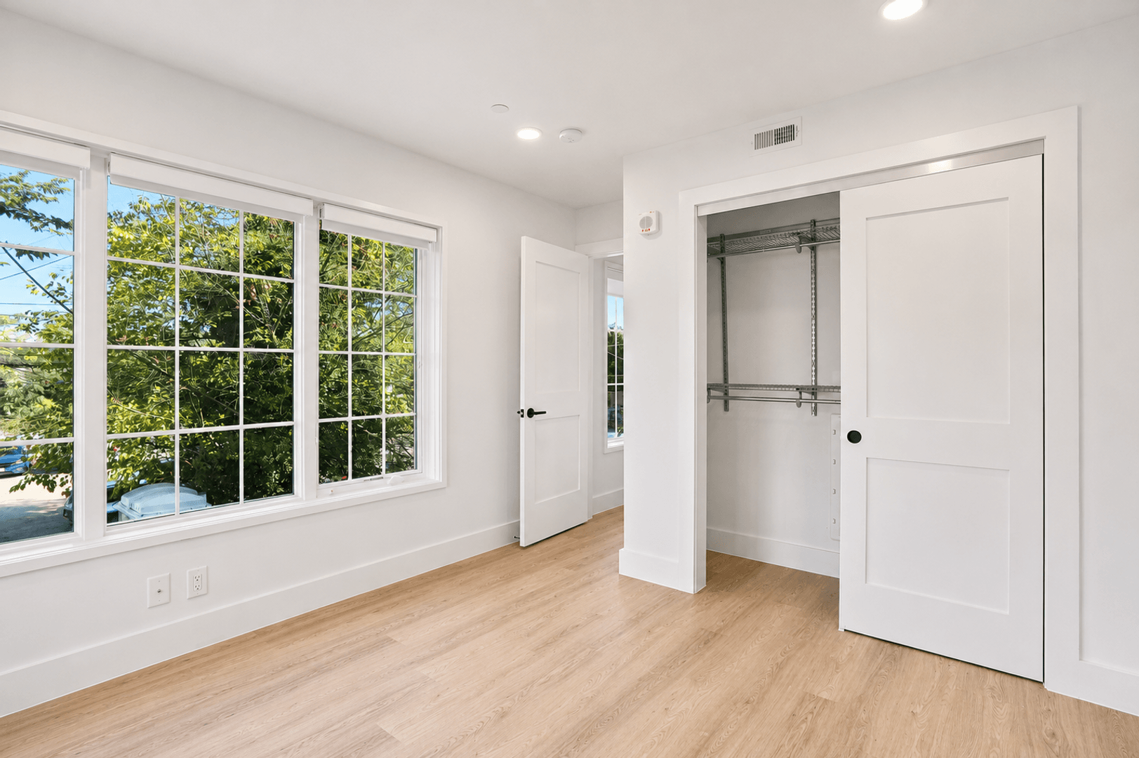 Washington Apartment: 716 L St SE