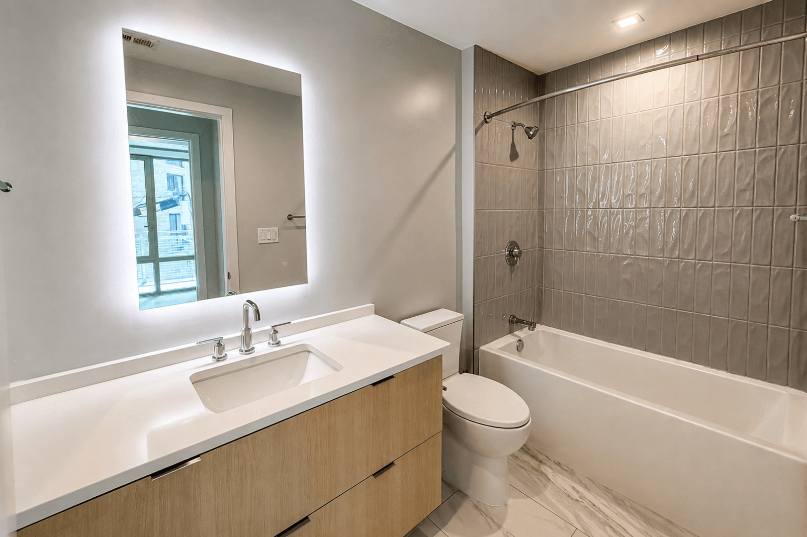 Washington Apartment: 1224 M St NW